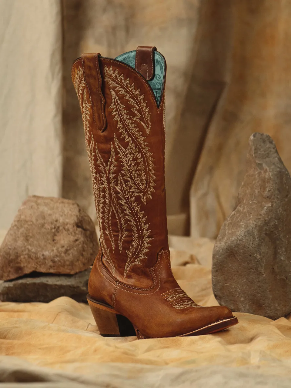 A4216 - WOMEN'S WHITE EMBROIDERY TAN SNIP TOE COWBOY BOOT