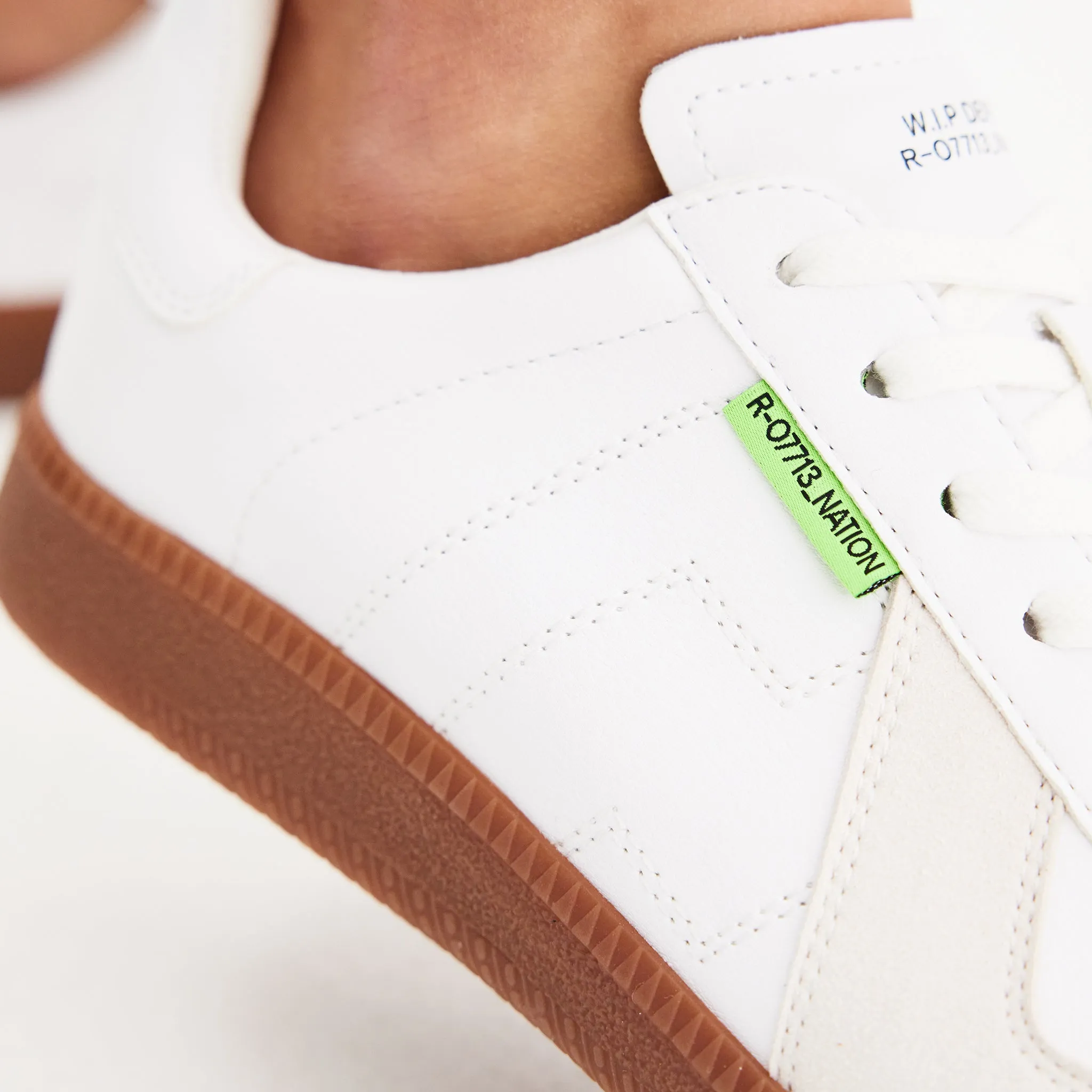 Pace Vegan Classic White/Gum