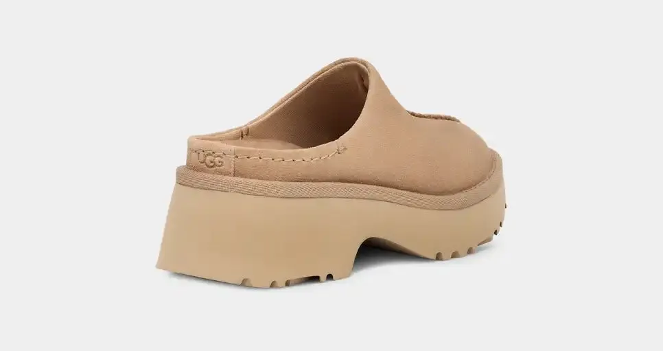 UGG Women's New Heights Clog (Sand)