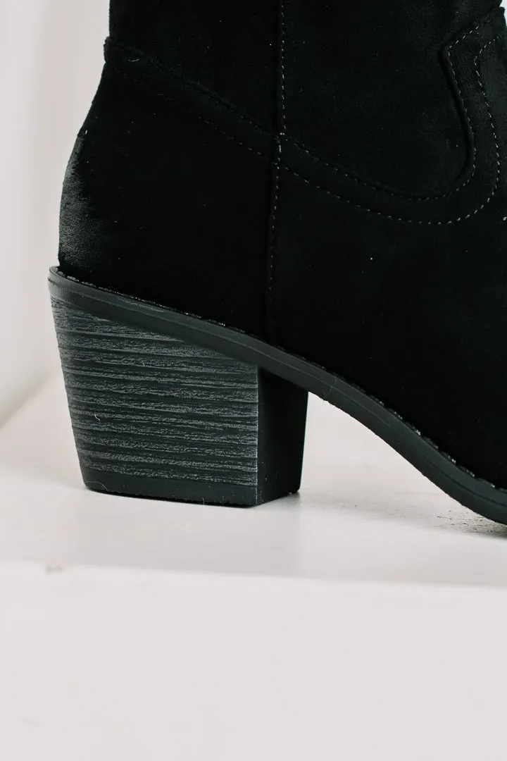 Wide-Calf Suede Boots | Black